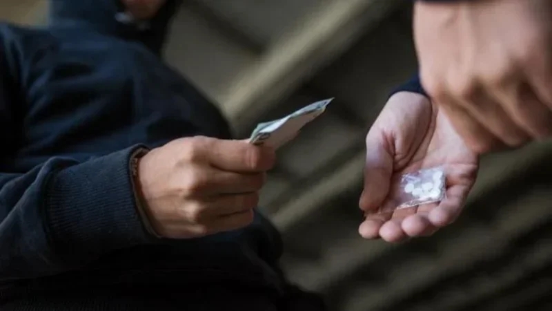 محكوم بـ20 سنة سجنا: الإطاحة بمروّج مخدرات في الوسط المدرسي