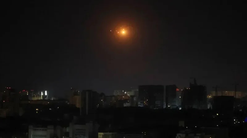 أوكرانيا تعلن شنّ هجوم جويّ روسيّ على كييف