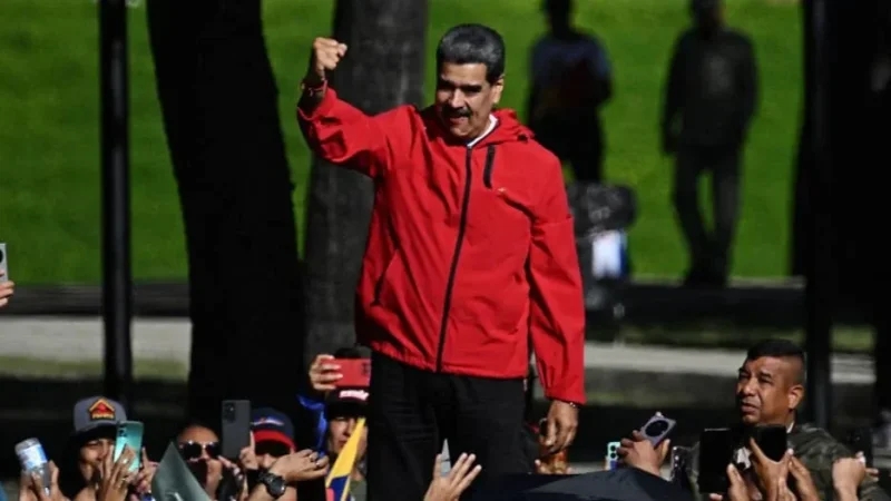 ترامب يدعو مادورو للتنحي