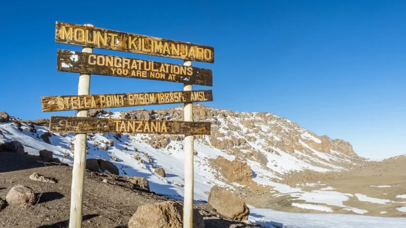 Tanzanie: Un hélicoptère s'écrase sur le Kilimandjaro, 5 morts...