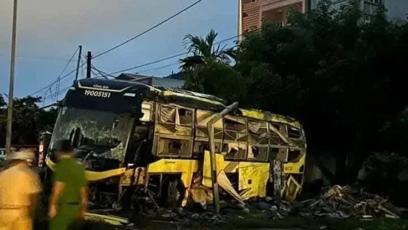 Vietnam: Neuf morts dans un accident de bus