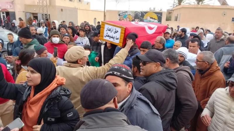 قفصة: مسيرة احتجاجية سلمية في الرديف