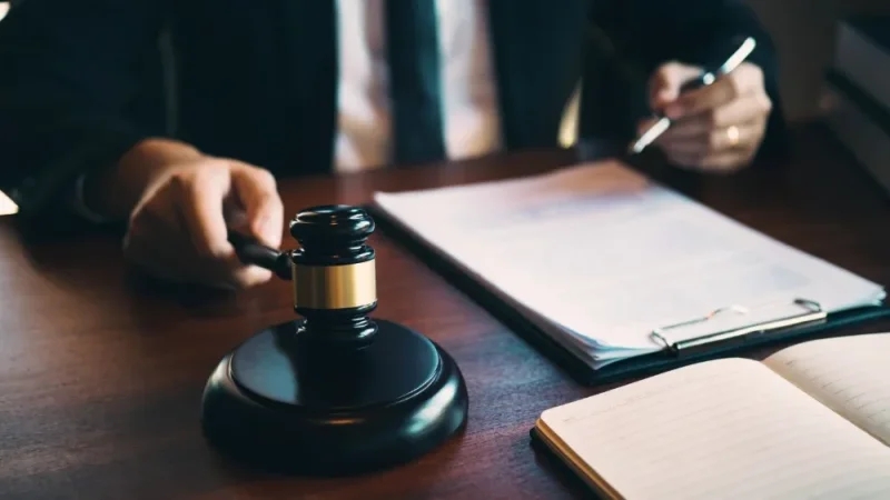 تأخير النظر في قضية مرفوعة ضدّ عبد الكريم الهاروني ومحمد فريخة وآخرين