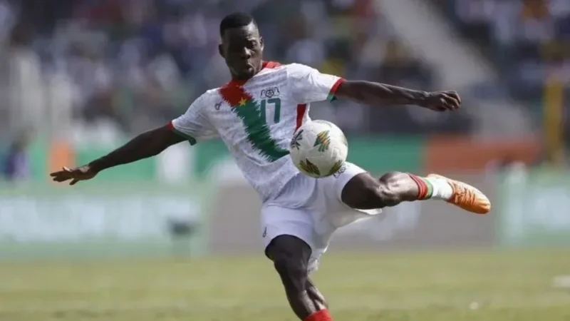 نجم منتخب بوركينا فاسو يفجع بوفاة طفله