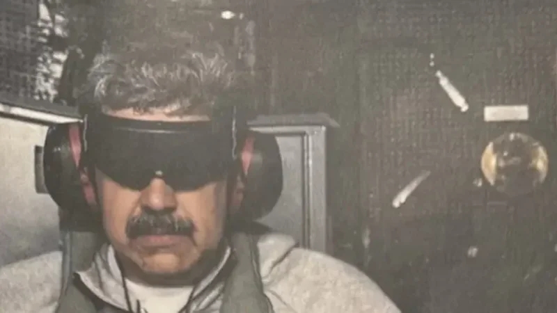 ترامب ينشر صورة لمادورو مكبل اليدين ومعصوب العينين