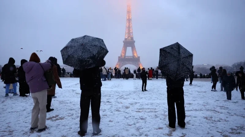 موجة برد قارس تجتاح أوروبا: وفيات ومئات الرحلات مُلغاة