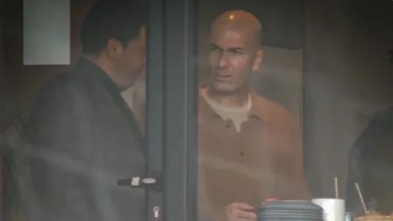 Algérie-RD Congo : Zinédine Zidane présent pour son fils Luca