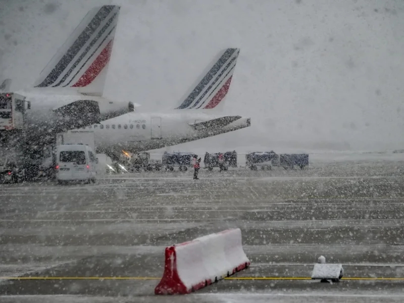 Neige à Paris : jusqu’à 40 % des vols annulés mercredi matin