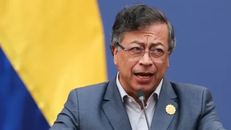 رئيس كولومبيا: أمريكا تتخذ تهريب المخدرات ذريعة لاحتلال المنطقة