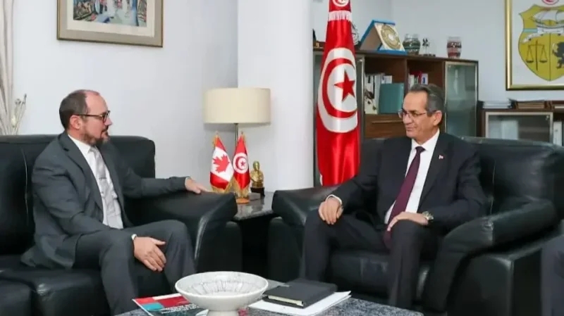 وزير التعلم العالي وسفير كندا بتونس يستعرضان آفاق التعاون بين البلدين