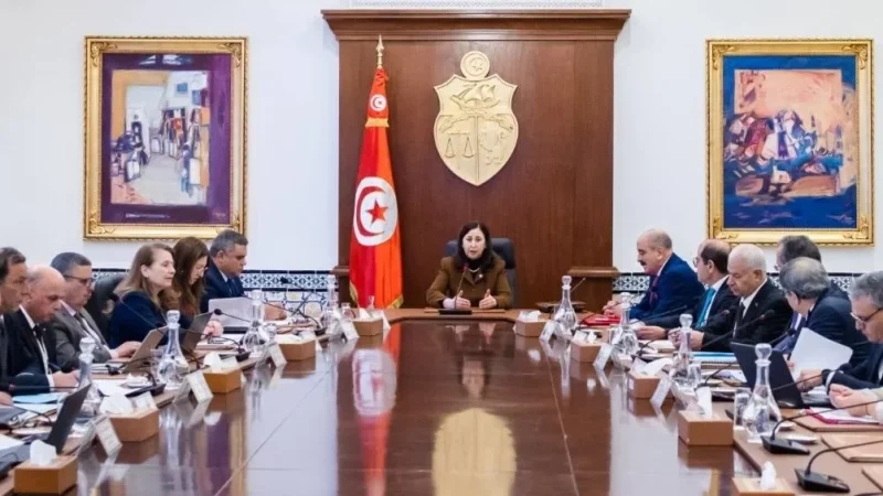 وزير النقل: تسلّم دفعة أولى من 461 حافلة مُقتناة أواخر جانفي الجاري