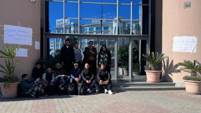 للمطالبة بانتدابهم : 30 إطارا يعتصمون بالشركة التونسية للأنشطة البترول