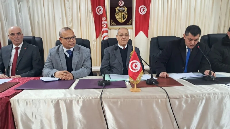 لماذا تصب المياه الملوثة في البحر؟ وزير البيئة يُجيب..