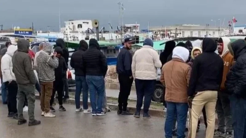 طبلبة: فقدان الاتّصال بأربعة بحّارة