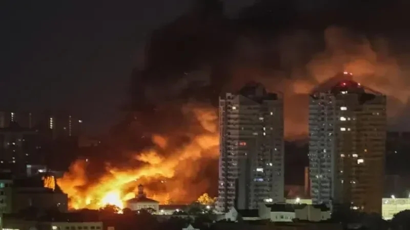 روسيا تهاجم أكبر مدينتين في أوكرانيا