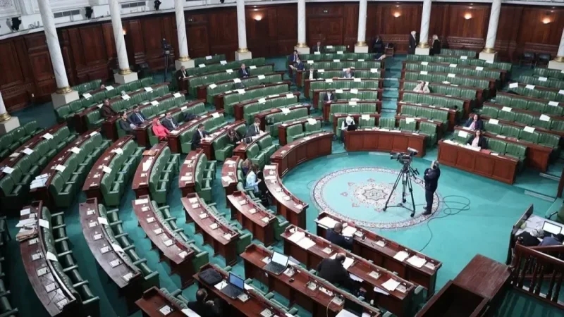 مقترح التقاعد المبكر للمرأة بالقطاع الخاص: سن الـ50 دون شرط الأبناء