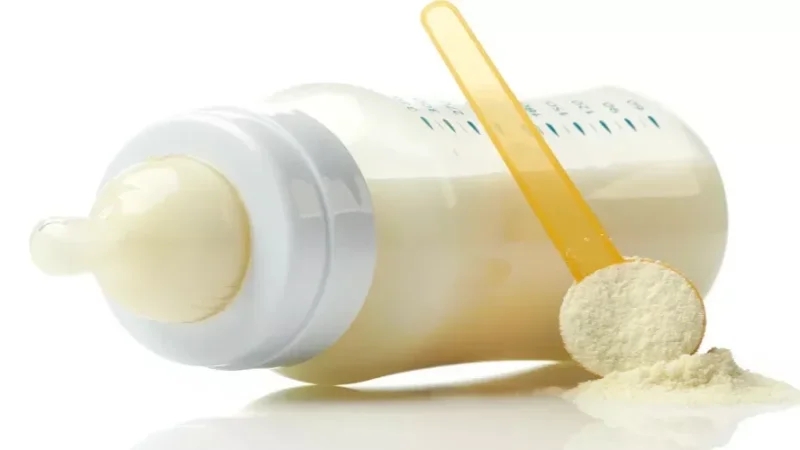 نقابة الصيدليات: حليب الأطفال بالصيدليات قانونيّ ويخضع للمراقبة