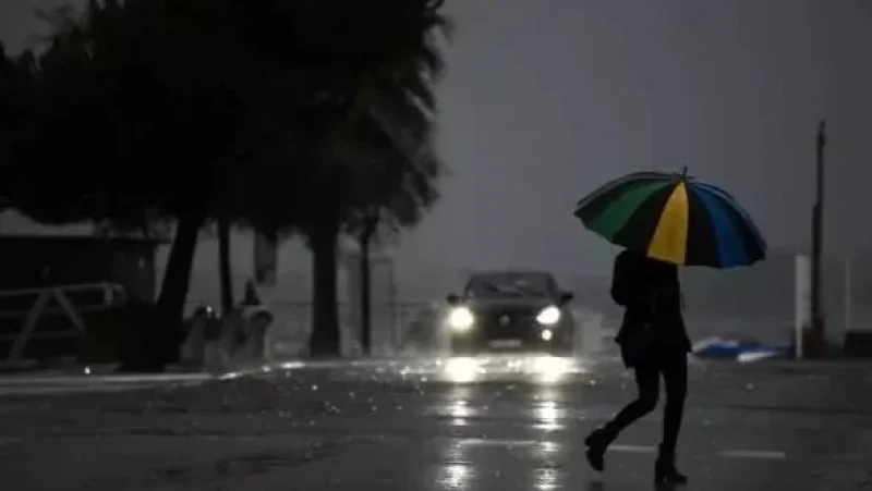 طقس الليلة.. أمطار رعدية ورياح قوية والبحر شديد الهيجان