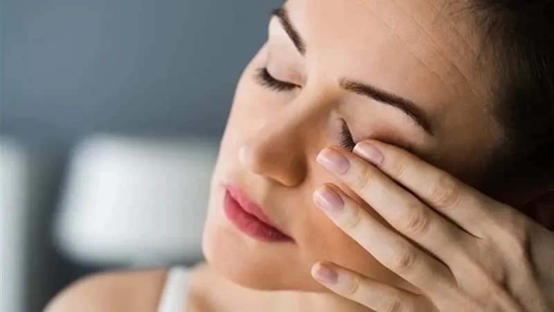 رفّة العين.. هل تستوجب القلق؟