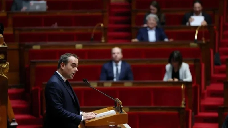 فرنسا: تبني ميزانية 2026 بشكل نهائي.. والحكومة تتجاوز عقبة حجب الثقة