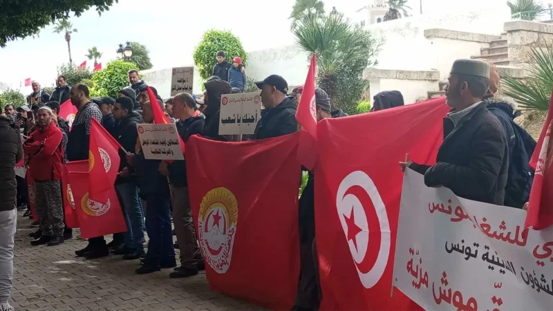 نقابة الإطارات الدينية تُطالب بتسوية وضعية منظوريها