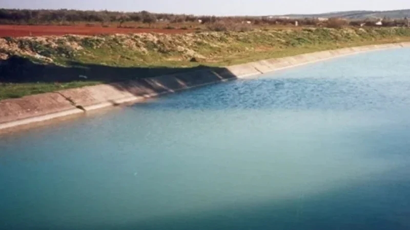 وزارة الفلاحة تدعو إلى عدم رمي الأوساخ في قنال مجردة وعلى ضفّتيه