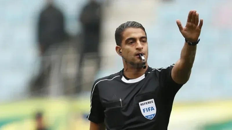 Ligue 1: Les arbitres Haïthem Guirat et Oussama Chraïet à l'arrêt