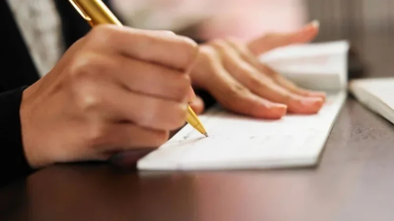 تطور آليات الدفع عبر الجوال.. وتراجع قياسي لاستعمال الشيكات