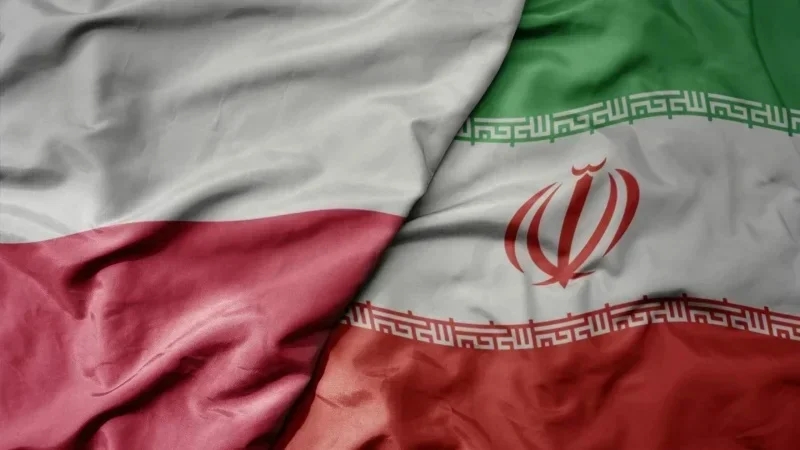 Iran: La Pologne presse ses ressortissants au départ