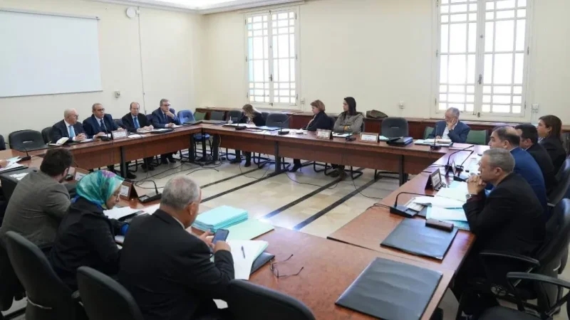 جلسة استماع حول مقترح لإحداث شركة جهوية للنقل بسيدي بوزيد