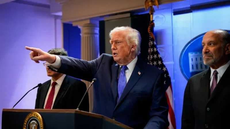 بأثر فوري.. ترامب يُرفّع الرسوم العالمية من 10 إلى 15%