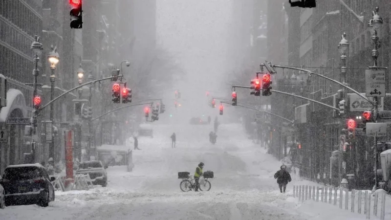 USA : New York croule sous la neige