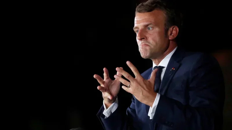 ماكرون: التصعيد الجاري خطر على الجميع وينبغي أن يتوقف