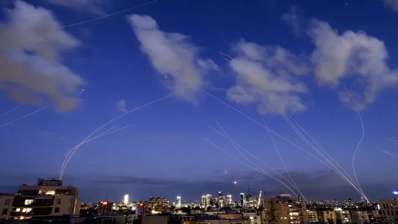 جيش الاحتلال ينفذ ضربات جديدة على منصات صواريخ إيرانية