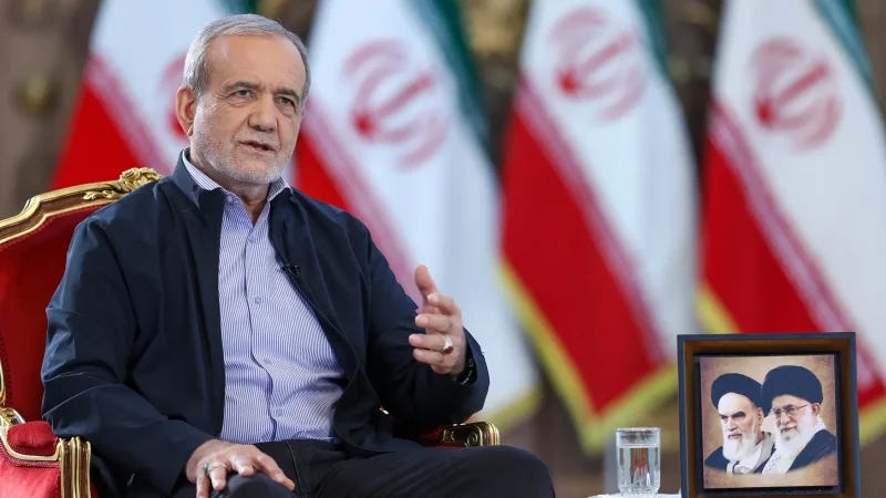 الرئيس الإيراني: مجلس القيادة الانتقالي بعد خامنئي بدأ عمله