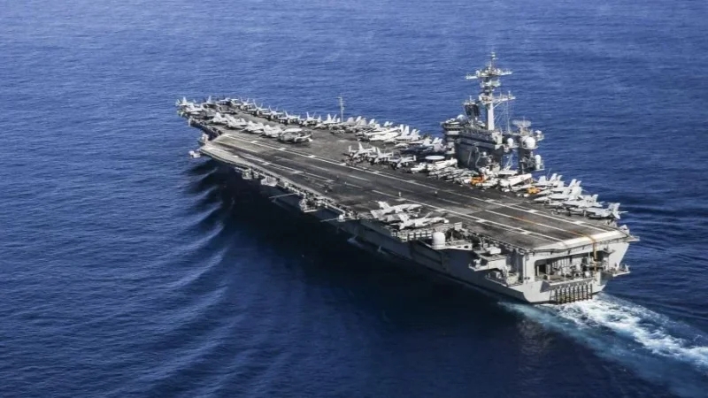 الحرس الثوري الإيراني يعلن استهداف حاملة طائرات أمريكية