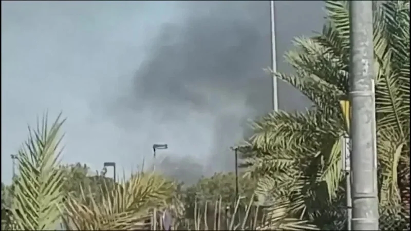 Fumée au-dessus de l’ambassade américaine au Koweït