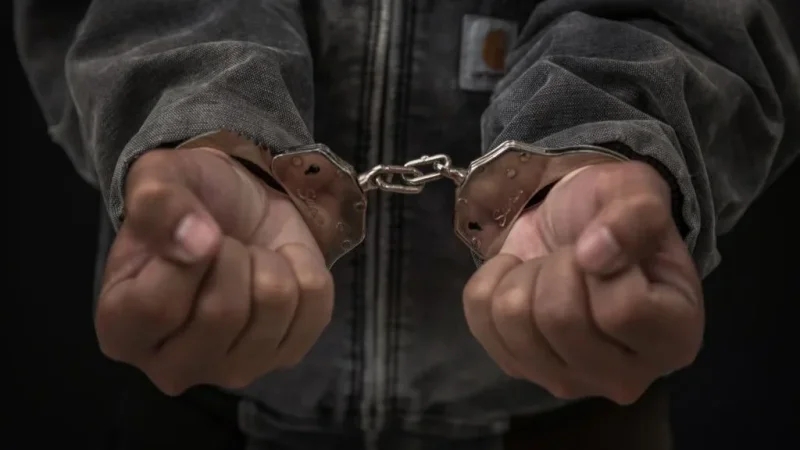 10 سنوات سجنا لمتحيل أوهم فتيات بـ'كاستنيغ' للهف أموالهن