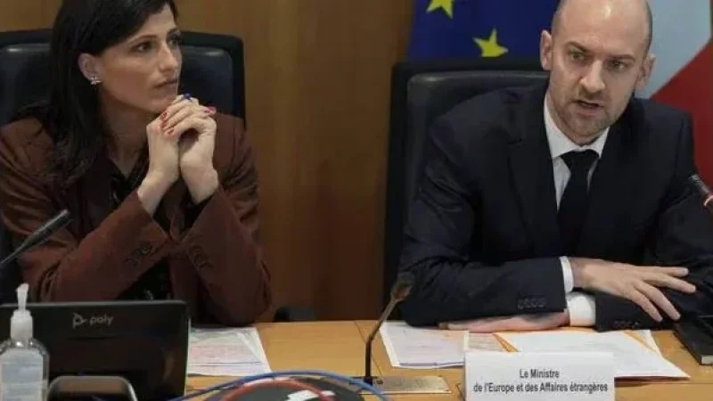 La France se dit prête à défendre les pays du Golfe et la Jordanie