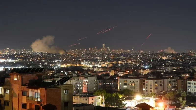 الحرس الثوري: أكثر من 700 مسيّرة ومئات الصواريخ تضرب مواقع العدو