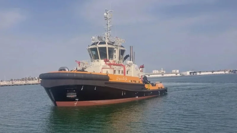 وصول آخر جرار بحري لميناء حلق الوادي ضمن صفقة شراء شملت 6 جرارات