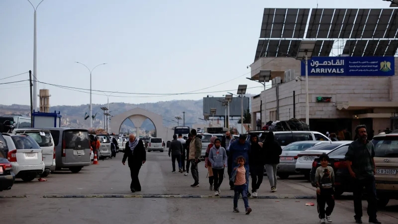 سوريا تُغلق معبرها الحدودي مع لبنان