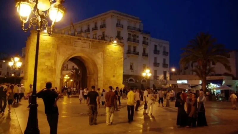 النصف الثاني من شهر رمضان: تمديد ساعات العمل بالمحلات والمقاهي ليلا