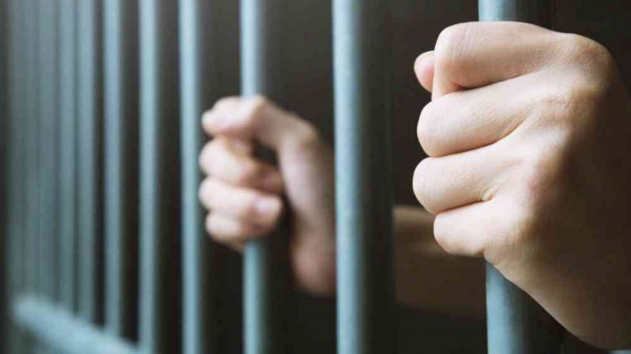 القصرين: الاحتفاظ بمدير مدرسة من أجل الاعتداء على عاملة