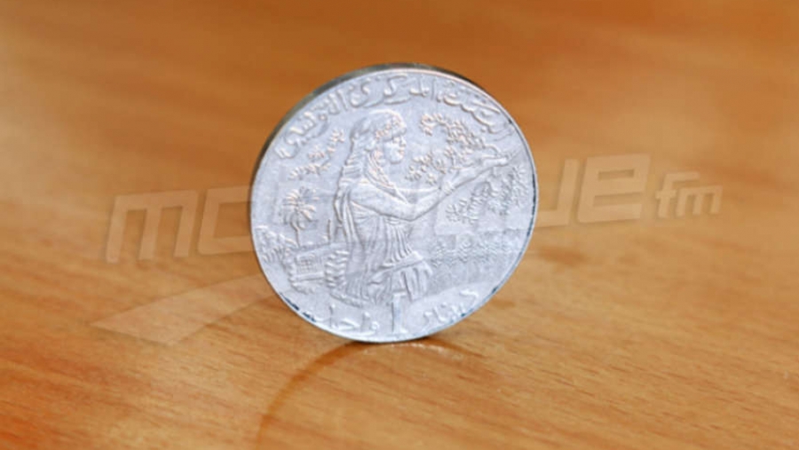 تراجع سعر صرف الدينار مقابل الأورو والدولار