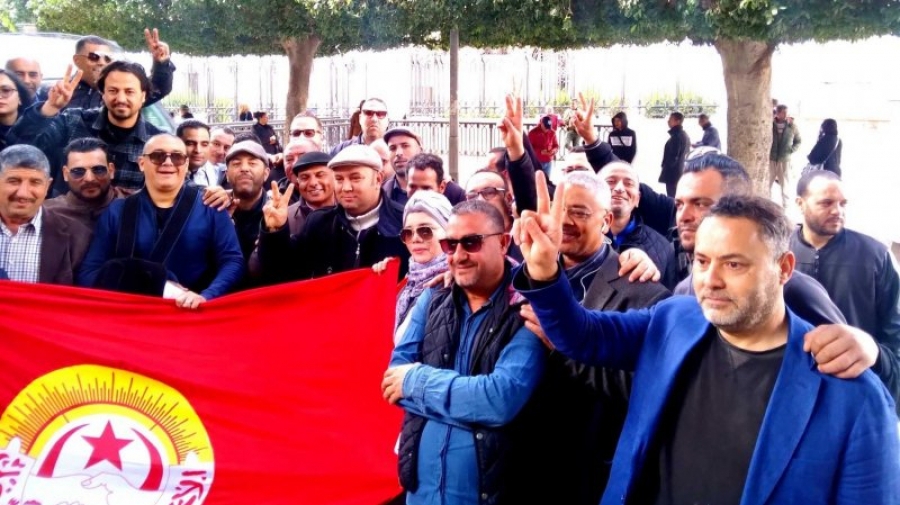 الاحتفاظ بكاتب عام نقابة وزارة الثقافة وعضو آخر