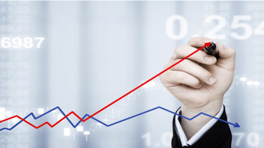 حديدان: ترفيع مرتقب في سعر الفائدة بسبب شح السيولة لدى البنوك