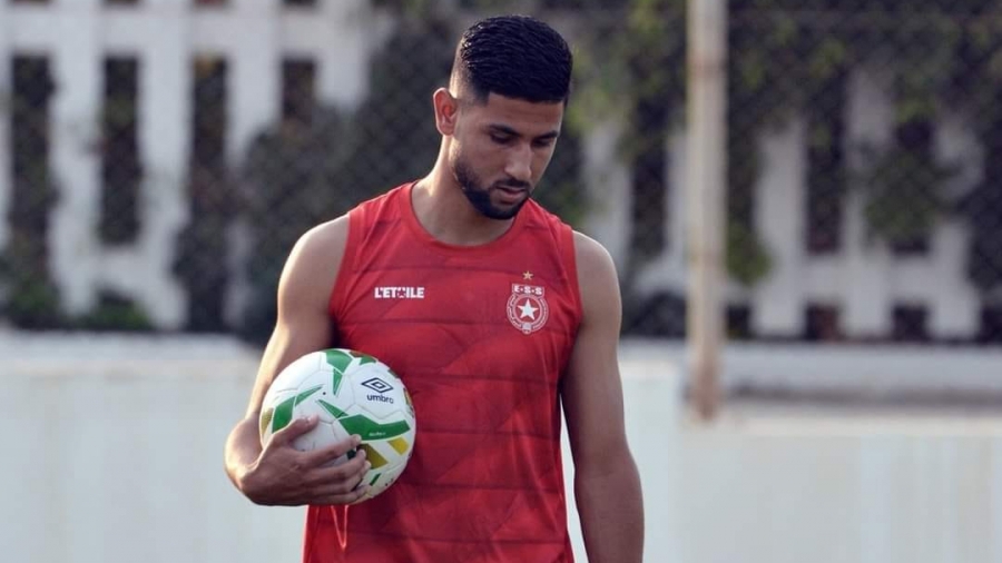 النجم الساحلي يستعد لغلق ملف اللاعب الجزائري يوسف العوافي