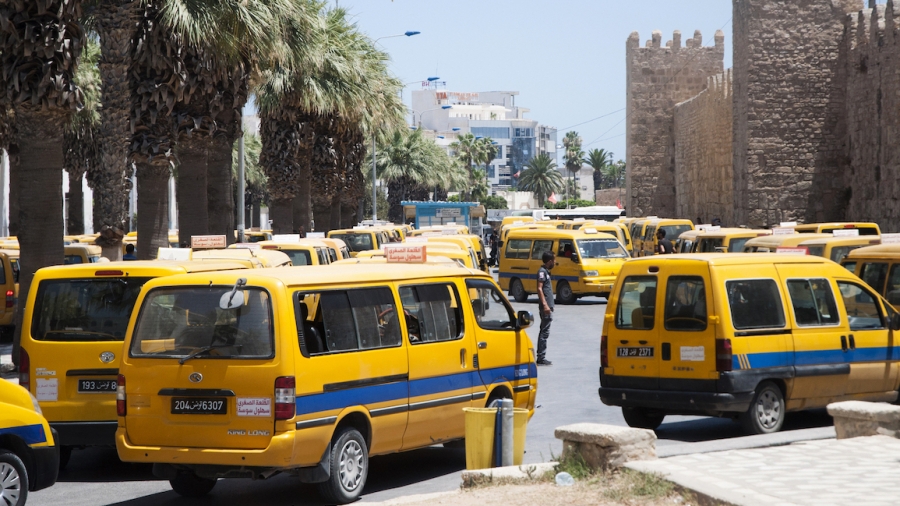 صدور الأمر المتعلق بتنظيم النقل العمومي غير المنتظم بالرائد الرسمي