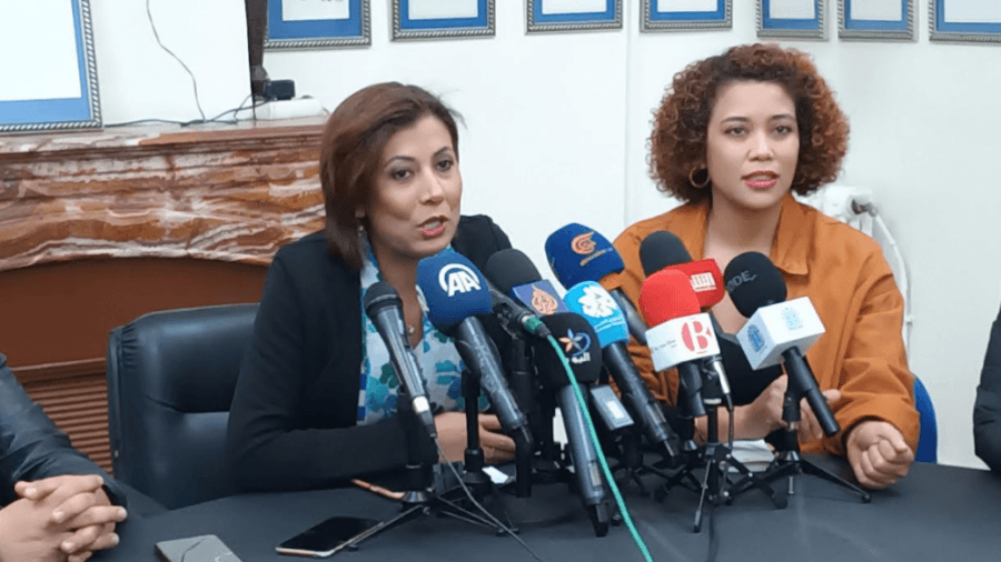 ARP: Les journalistes au brassard rouge...